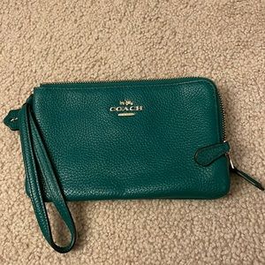 Coach Kelly Green Double Zip Wallet